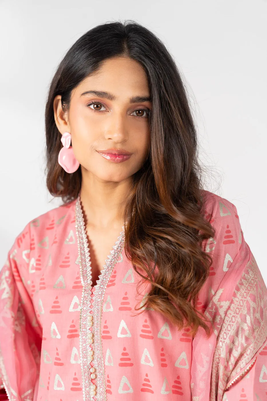 3 Pc Embroidered Dust Paste Printed Lawn Suit With Printed Chiffon Dupatta
