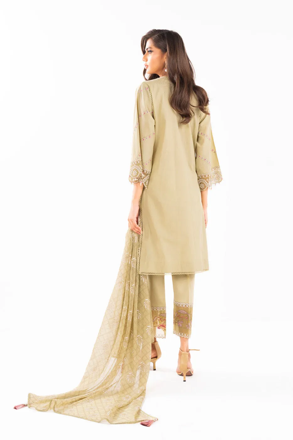 3 Pc Embroidered Lawn Suit With Chiffon Dupatta