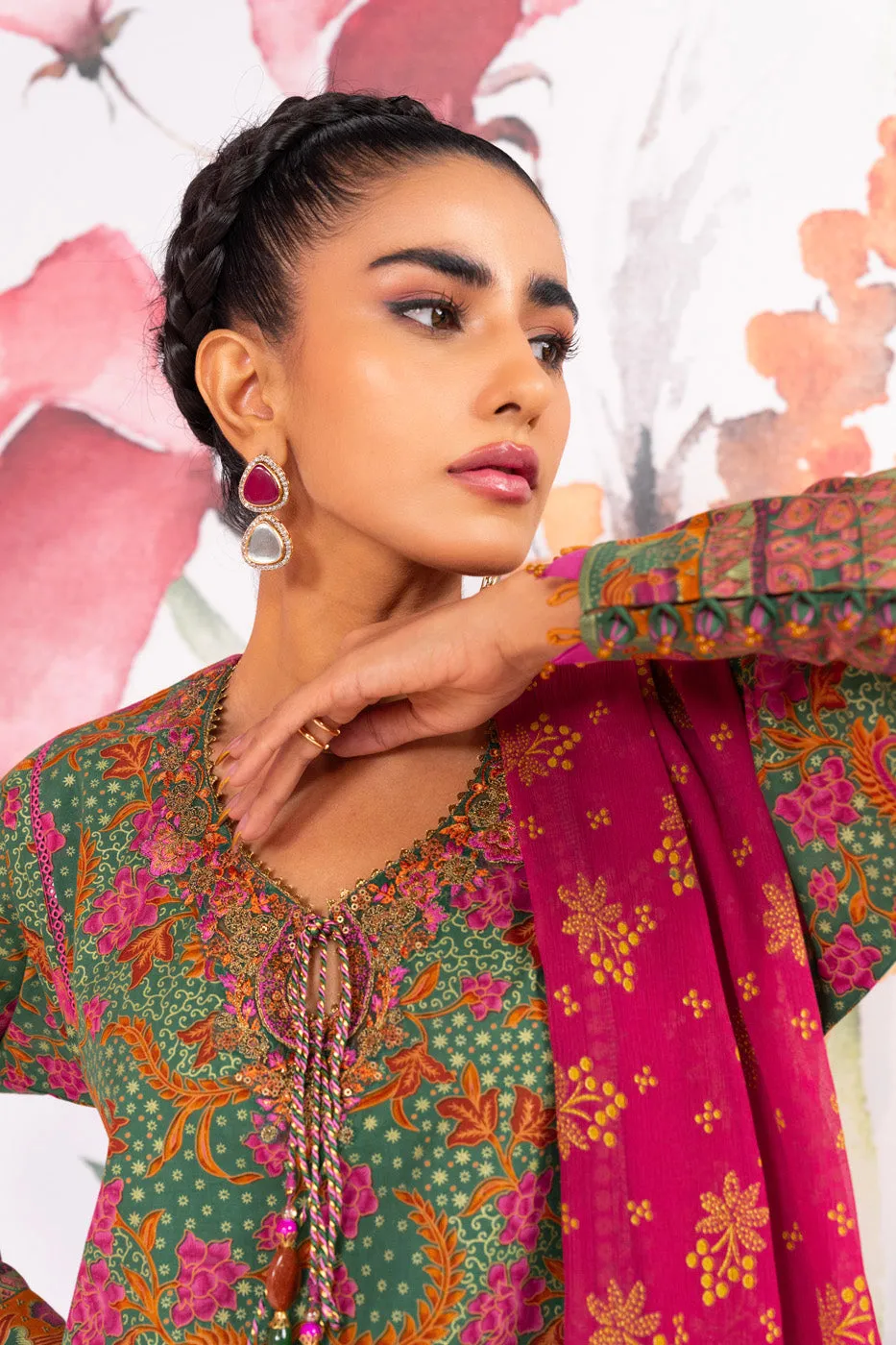 3 Pc Embroidered Thick Lawn Suit With Chiffon Dupatta