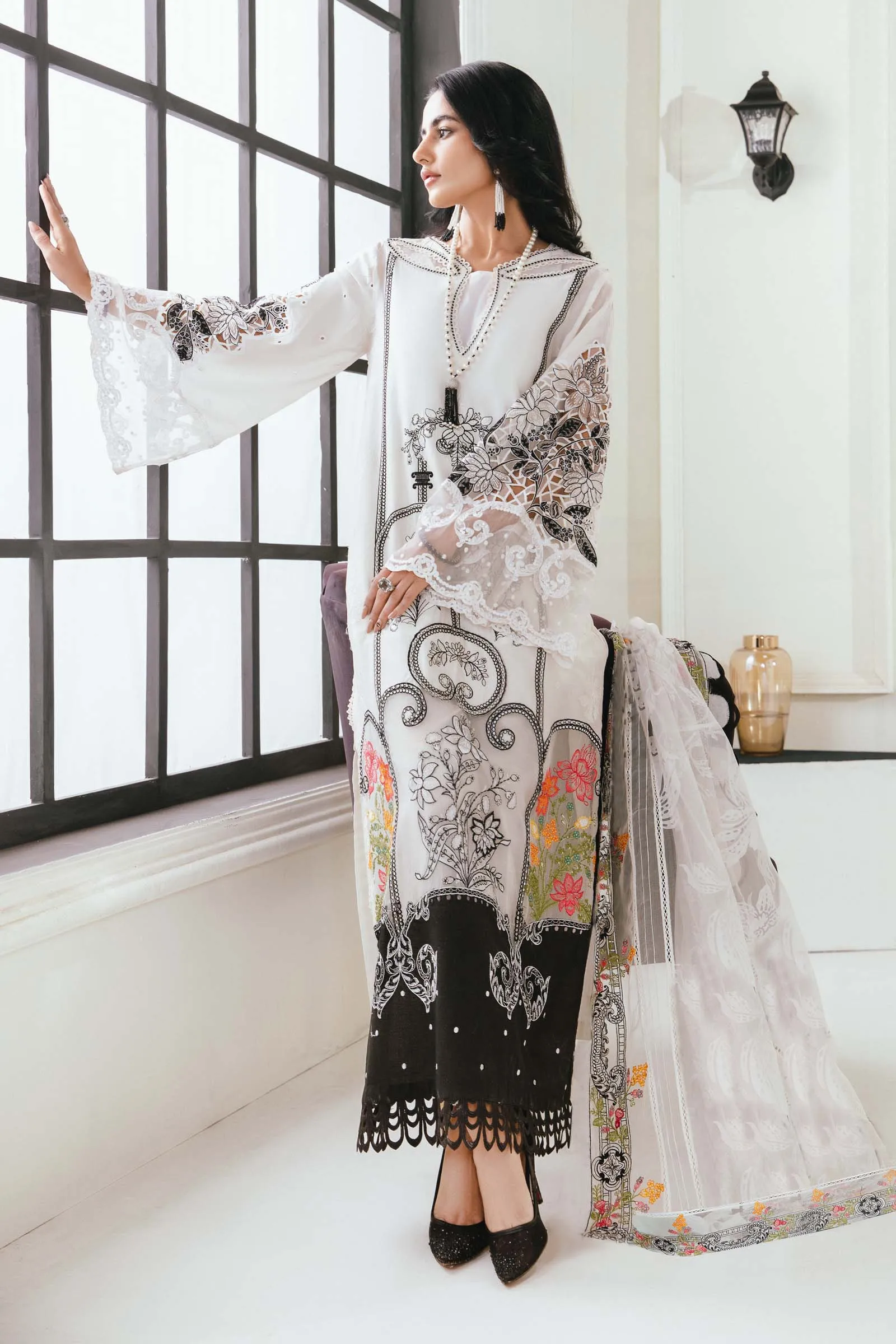 3 Piece Embroidered Lawn Suit | DW-EF24-74