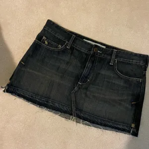 Abercrombie &amp; Fitch Jean mini skirt-10 like new