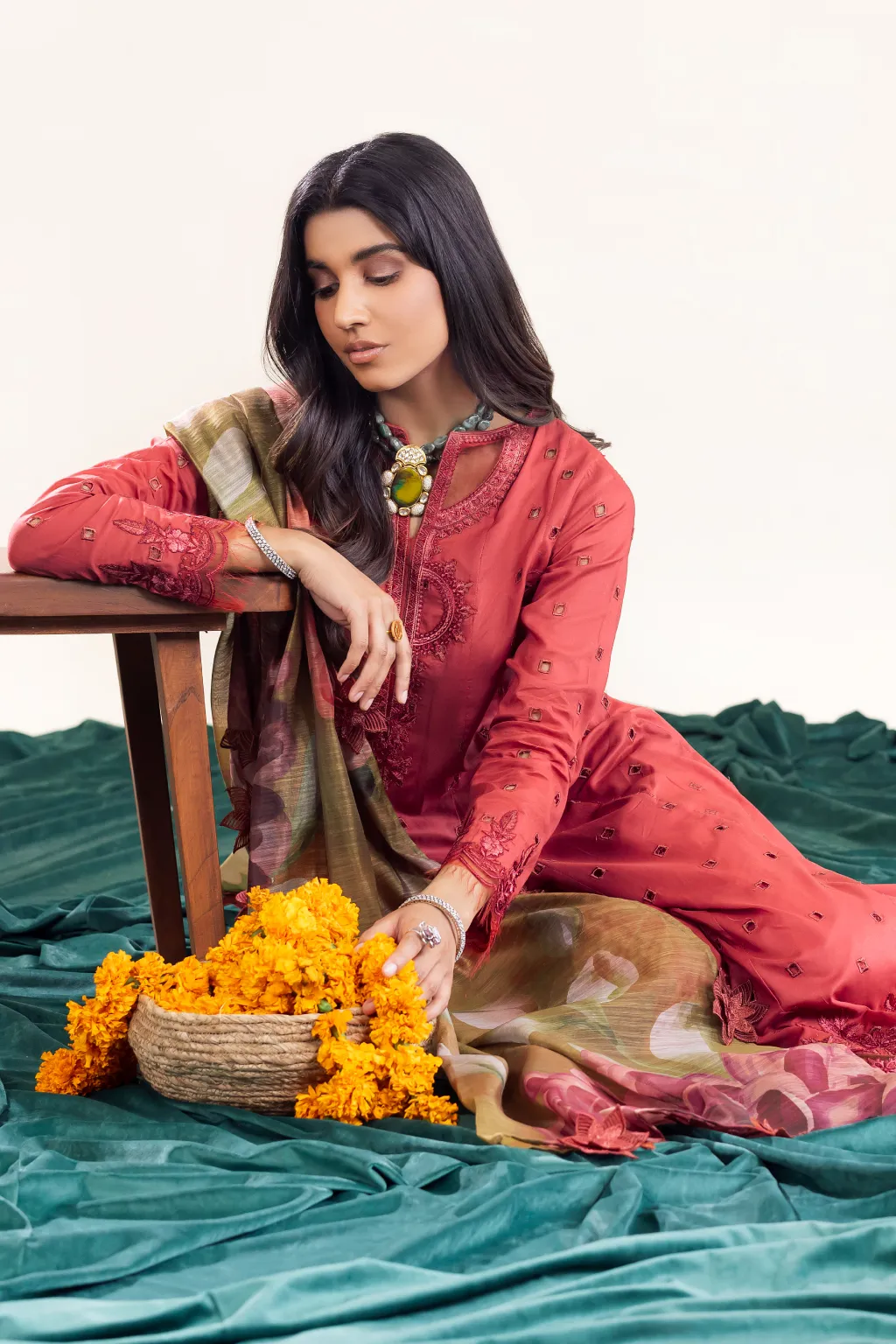 AL-03 Daanaa | Iznik Aashiyan Embroidered Unstitched Festive Lawn Collection23