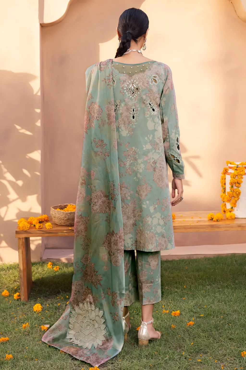 AL-11 Afra  | Iznik Aashiyan Embroidered unstitched Festive Lawn23