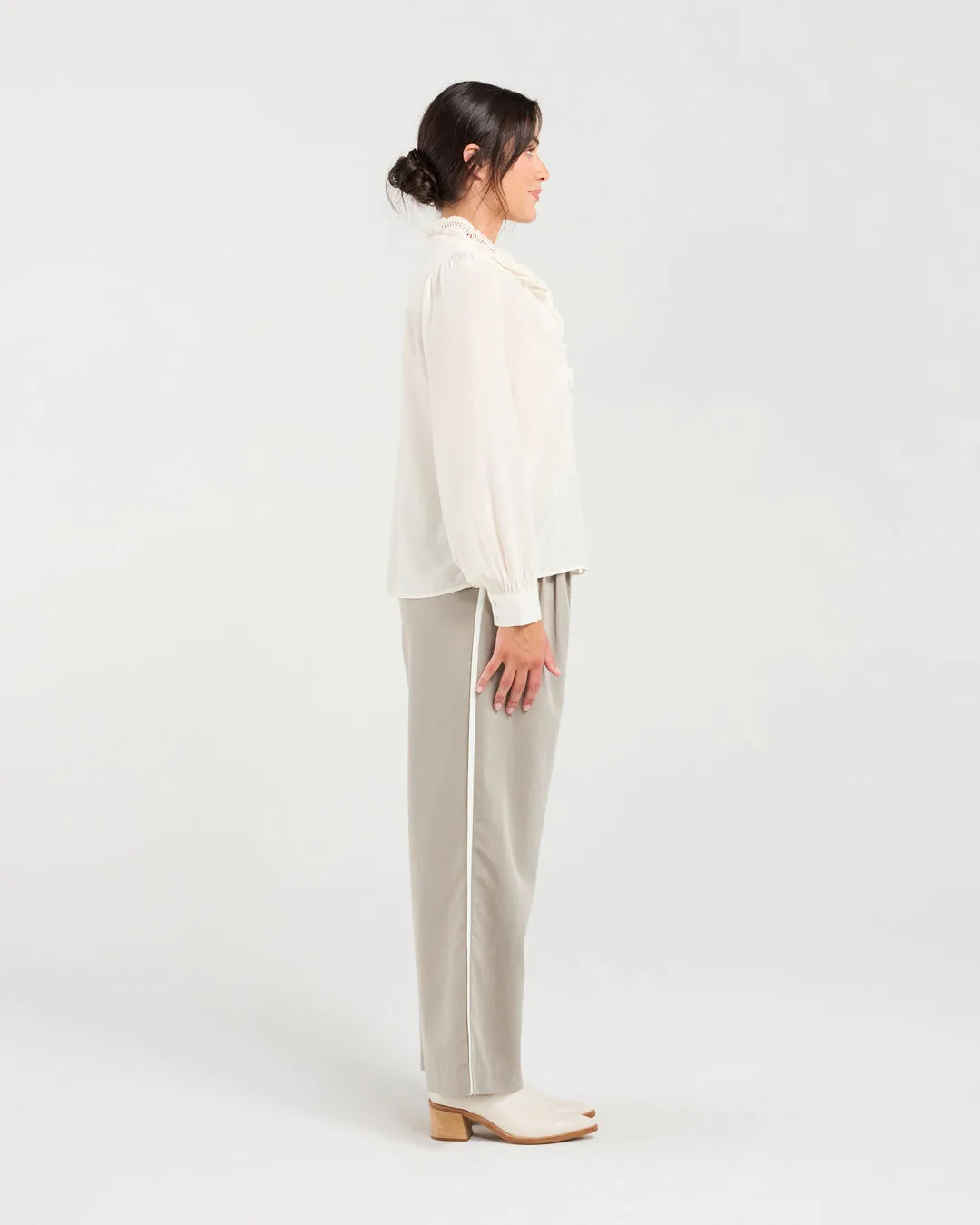 Amelia Lace Trim Shirt (Ivory)