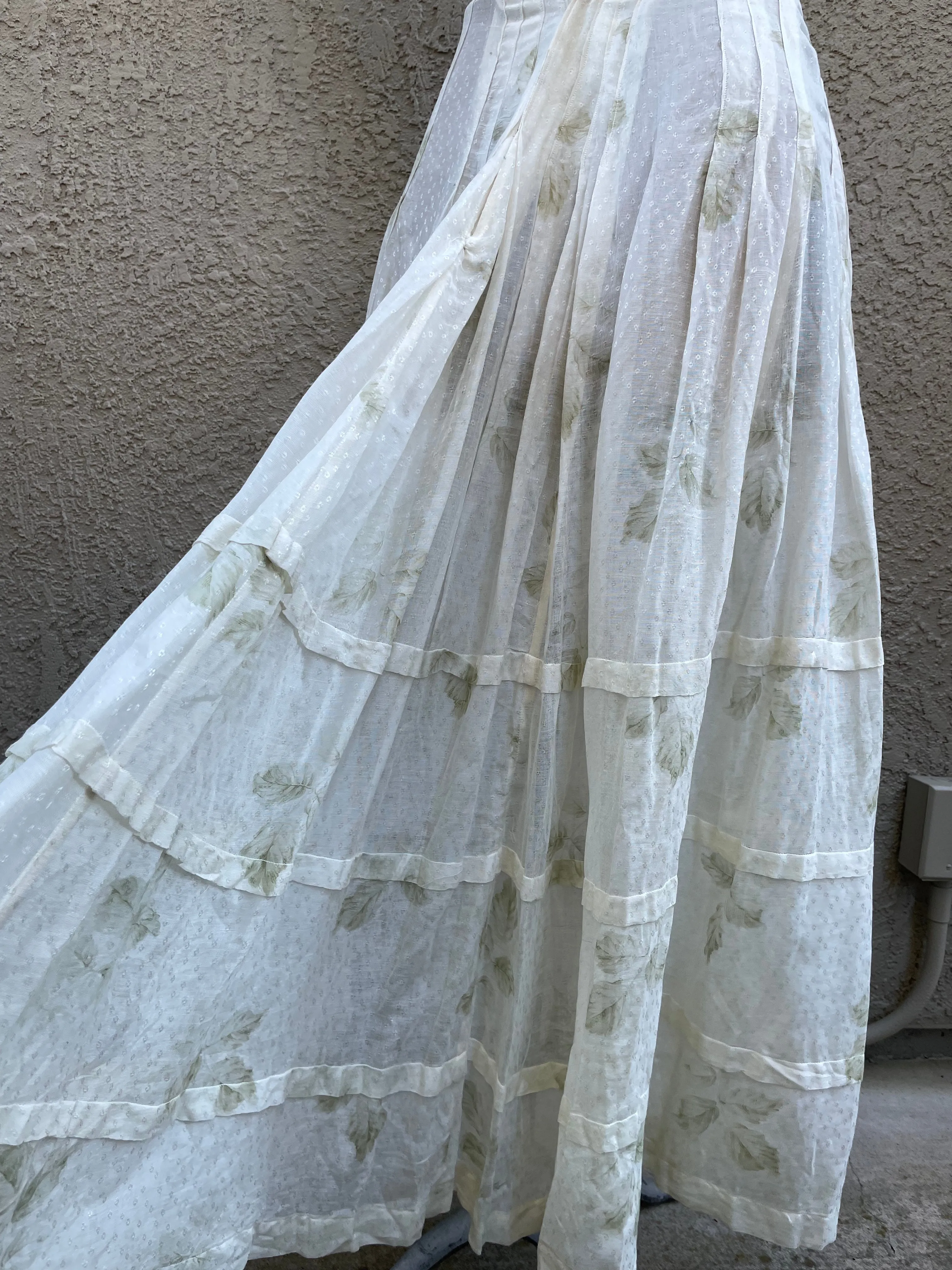 Antique Edwaridan Watercolor Floral Fine Cotton Skirt