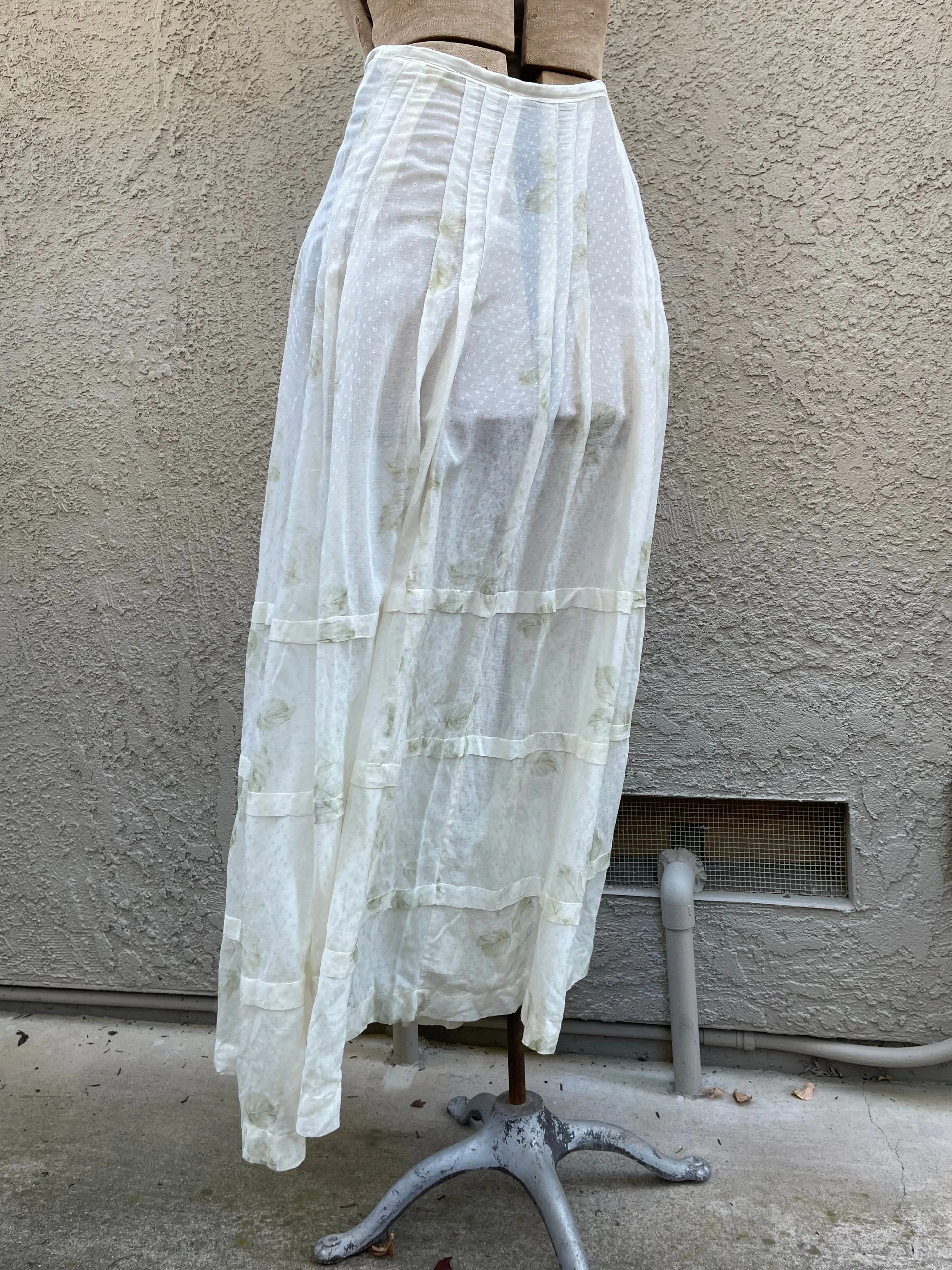 Antique Edwaridan Watercolor Floral Fine Cotton Skirt