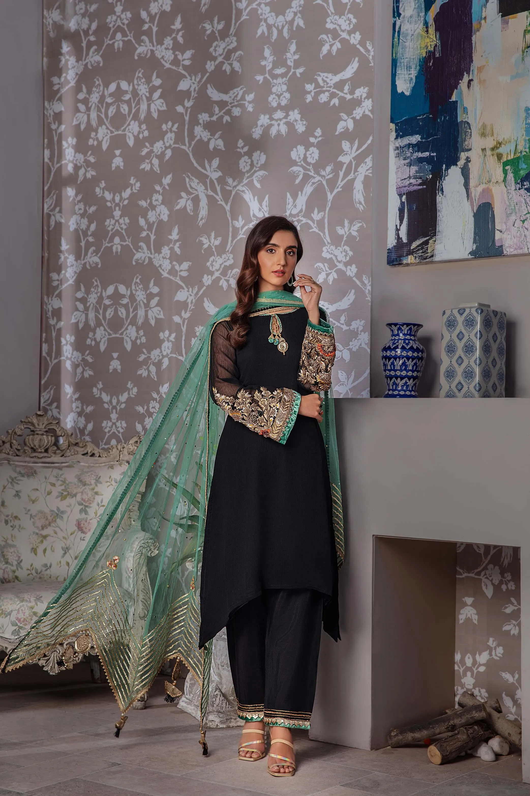 Black Allure: Crinkle Chiffon Kora Dabka Ensemble