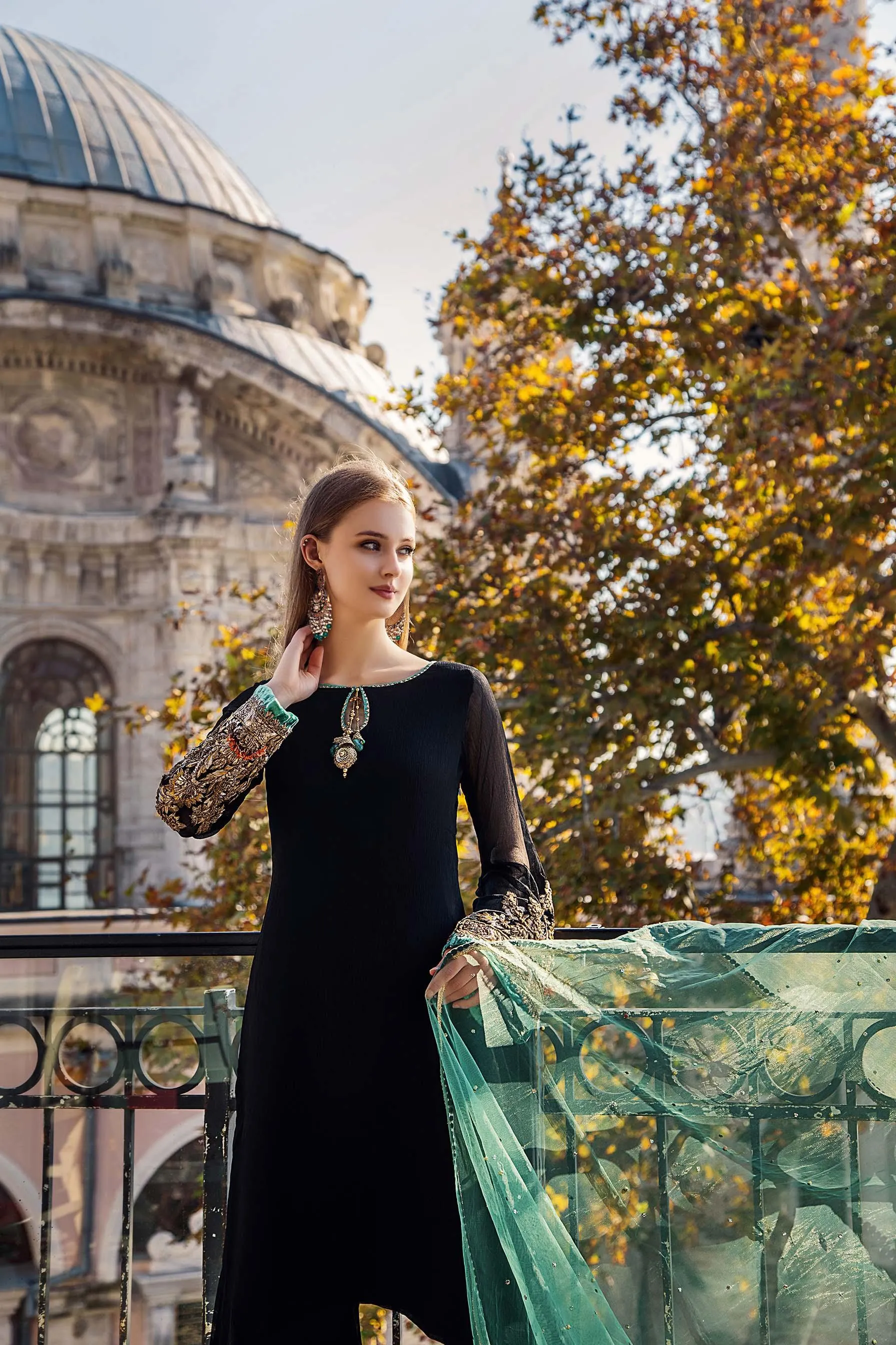 Black Allure: Crinkle Chiffon Kora Dabka Ensemble