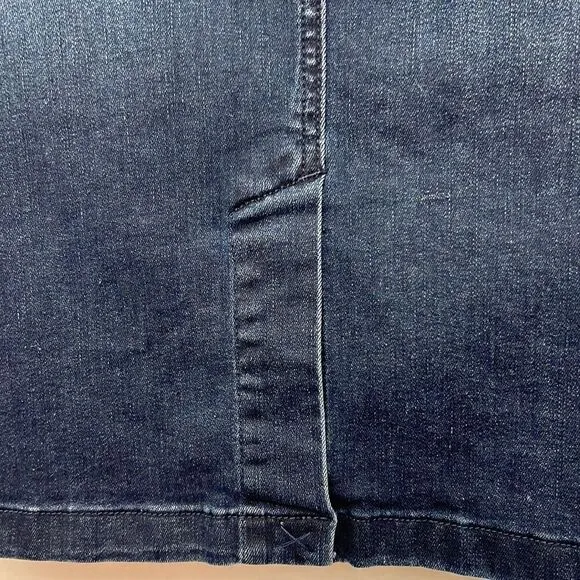 BlankNYC dark denim pencil skirt size 25 NWT