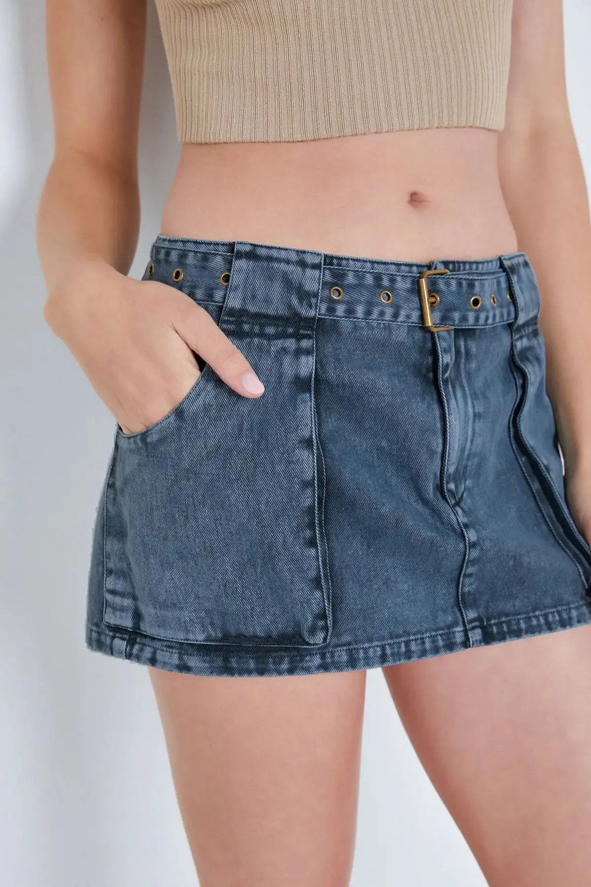 Buckle Belted Low Rise Front Pockets Mini Denim Skirt