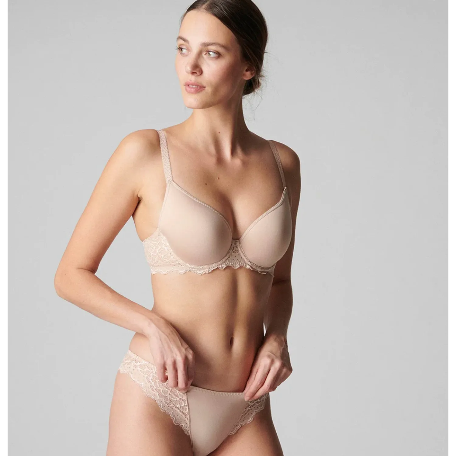 Caresse 3D Plunge