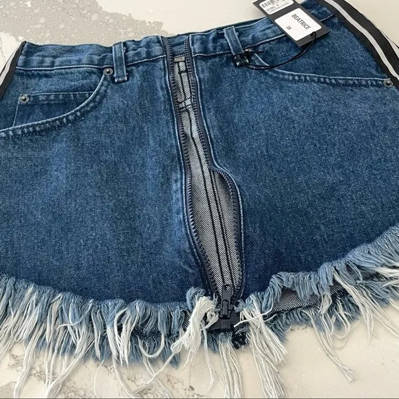 Carmar Los Angeles Beatrice Zip Front Denim Skirt