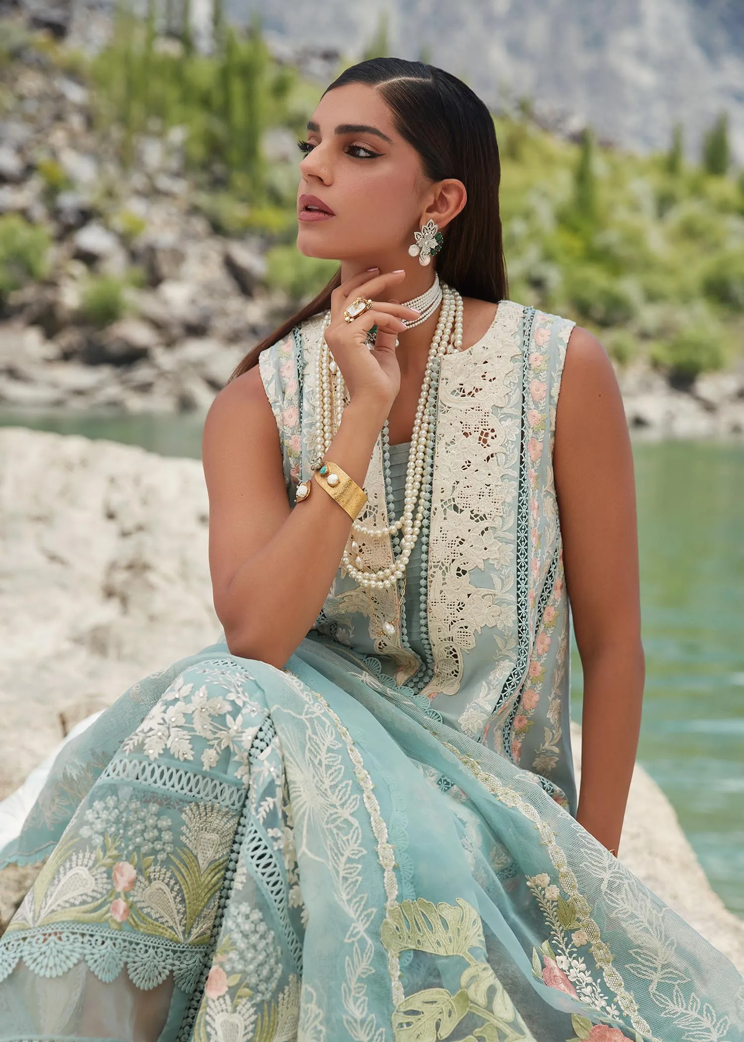 CRIMSON X SAIRA SHAKIRA LUXURY LAWN 2023 | Chikkankari affair D2-A