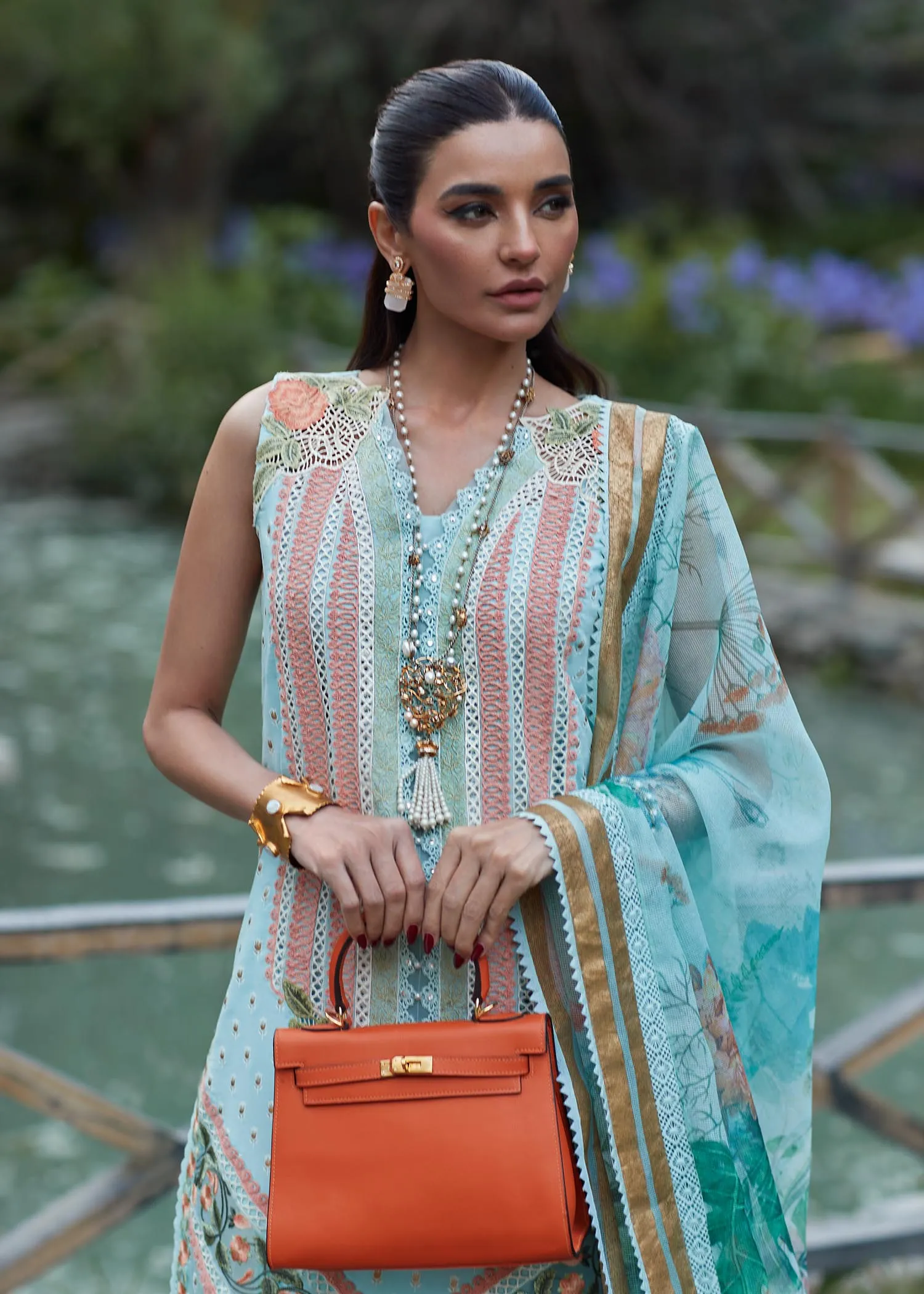 CRIMSON X SAIRA SHAKIRA LUXURY LAWN 2023 | Shigar D5-B