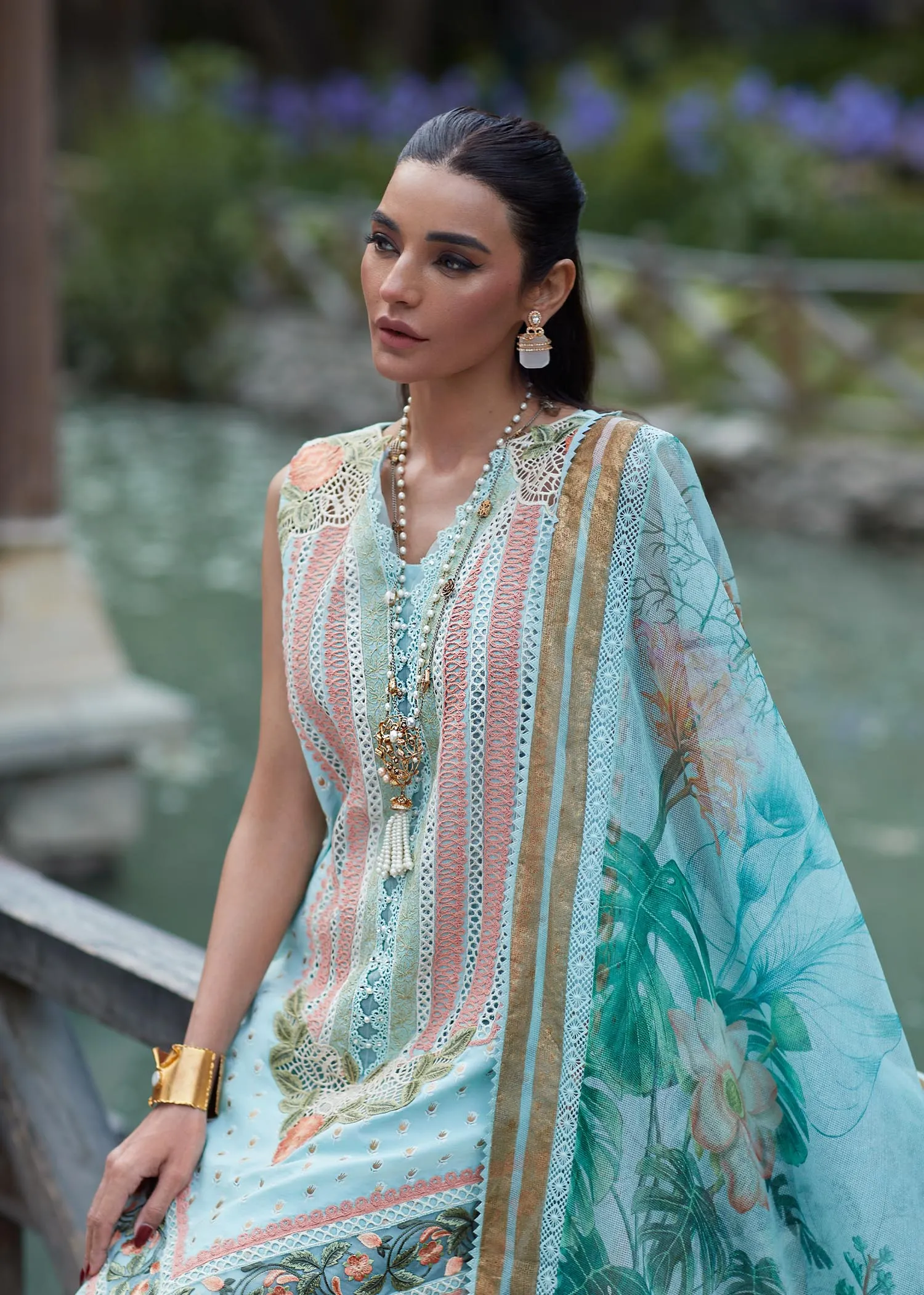 CRIMSON X SAIRA SHAKIRA LUXURY LAWN 2023 | Shigar D5-B
