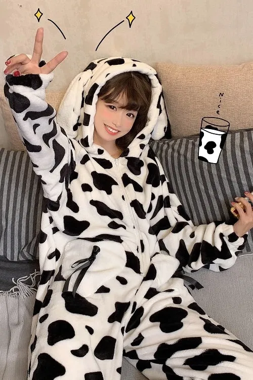 Cute Cow Printed Coral Velvet Pajamas