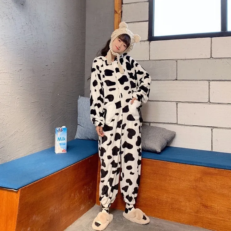 Cute Cow Printed Coral Velvet Pajamas