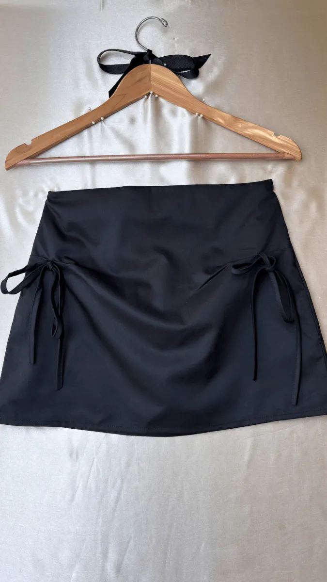 Dainty Bows Black Cotton Skirt
