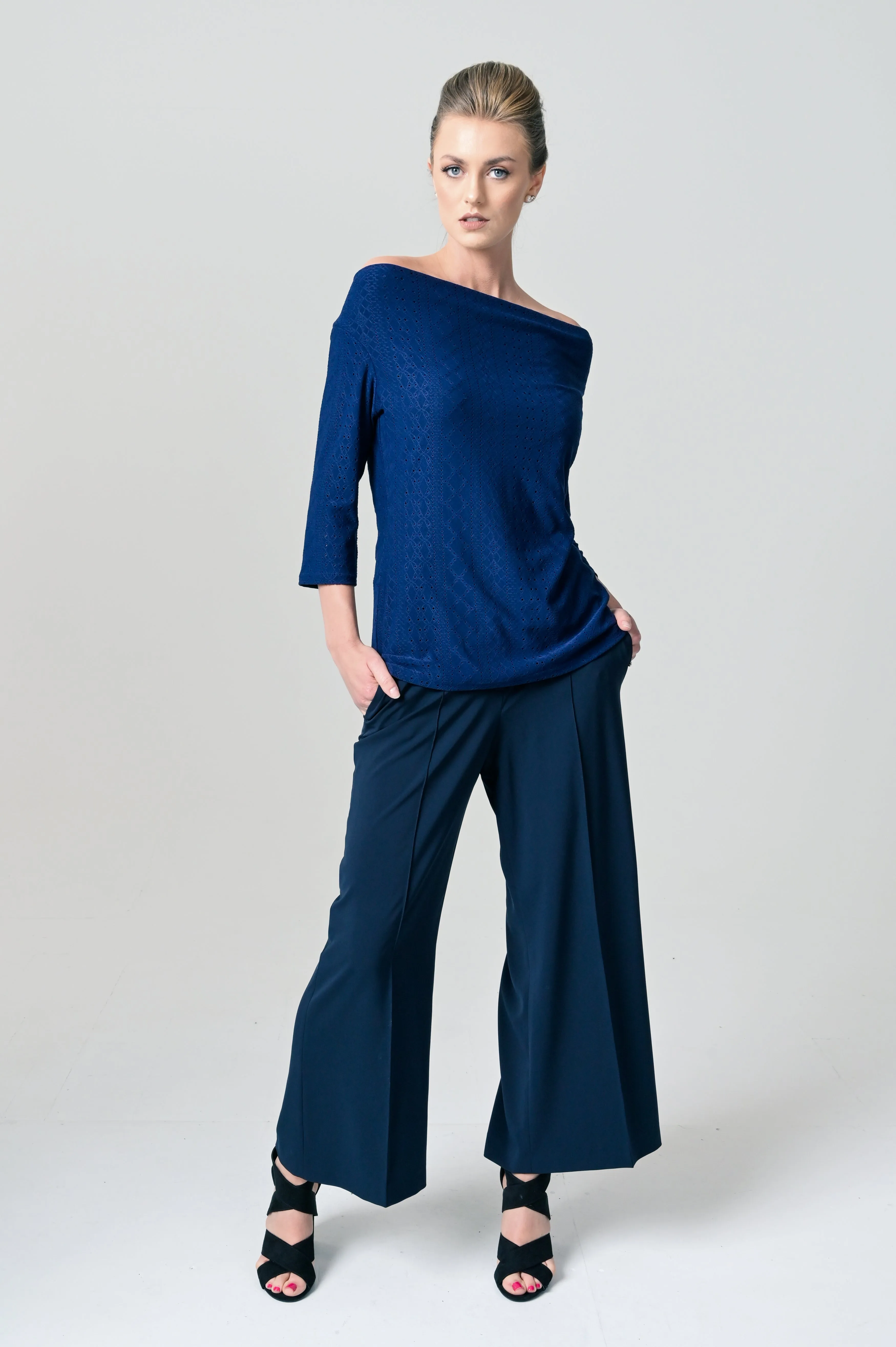 Fab - Navy Lace