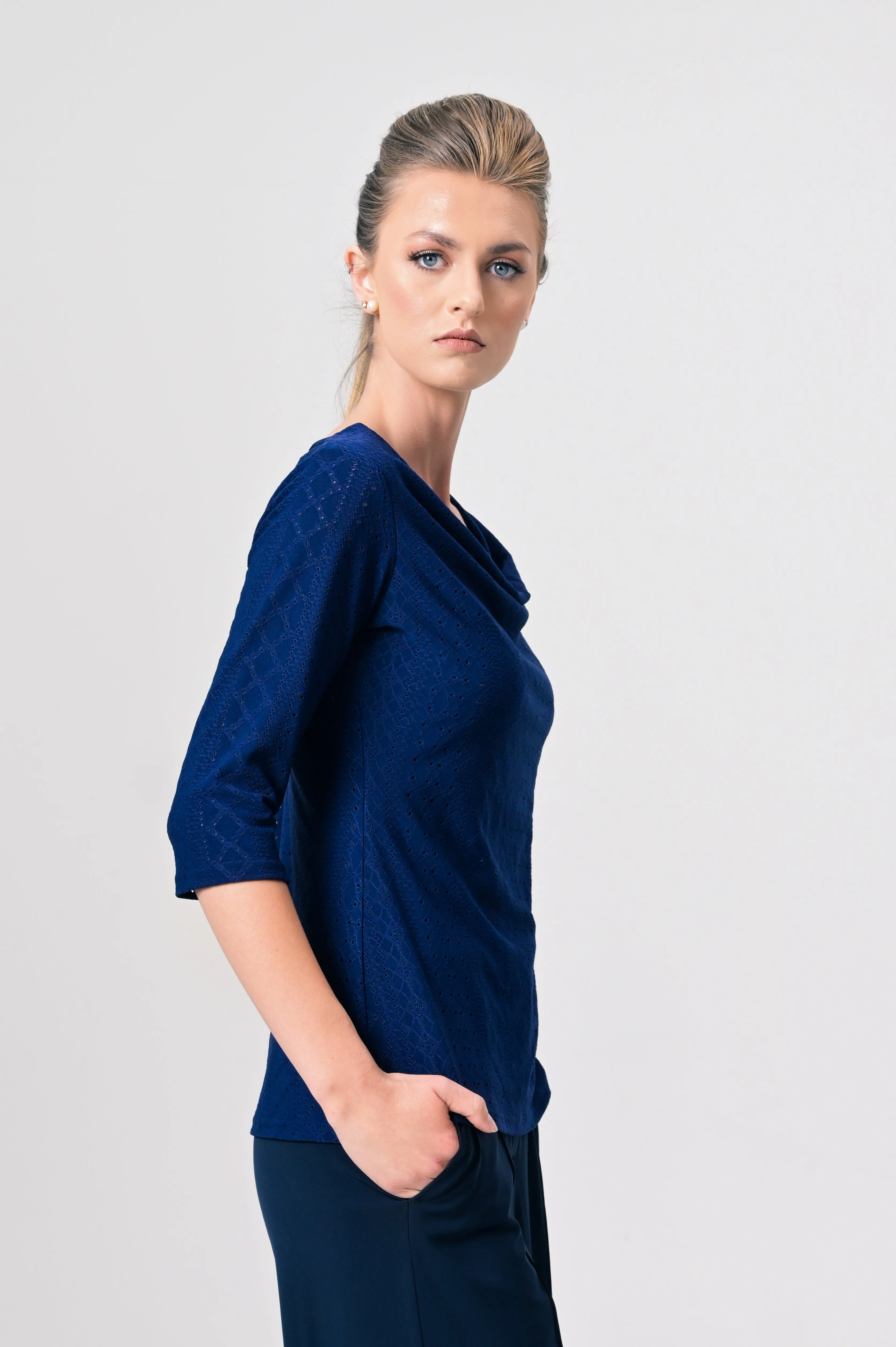 Fab - Navy Lace