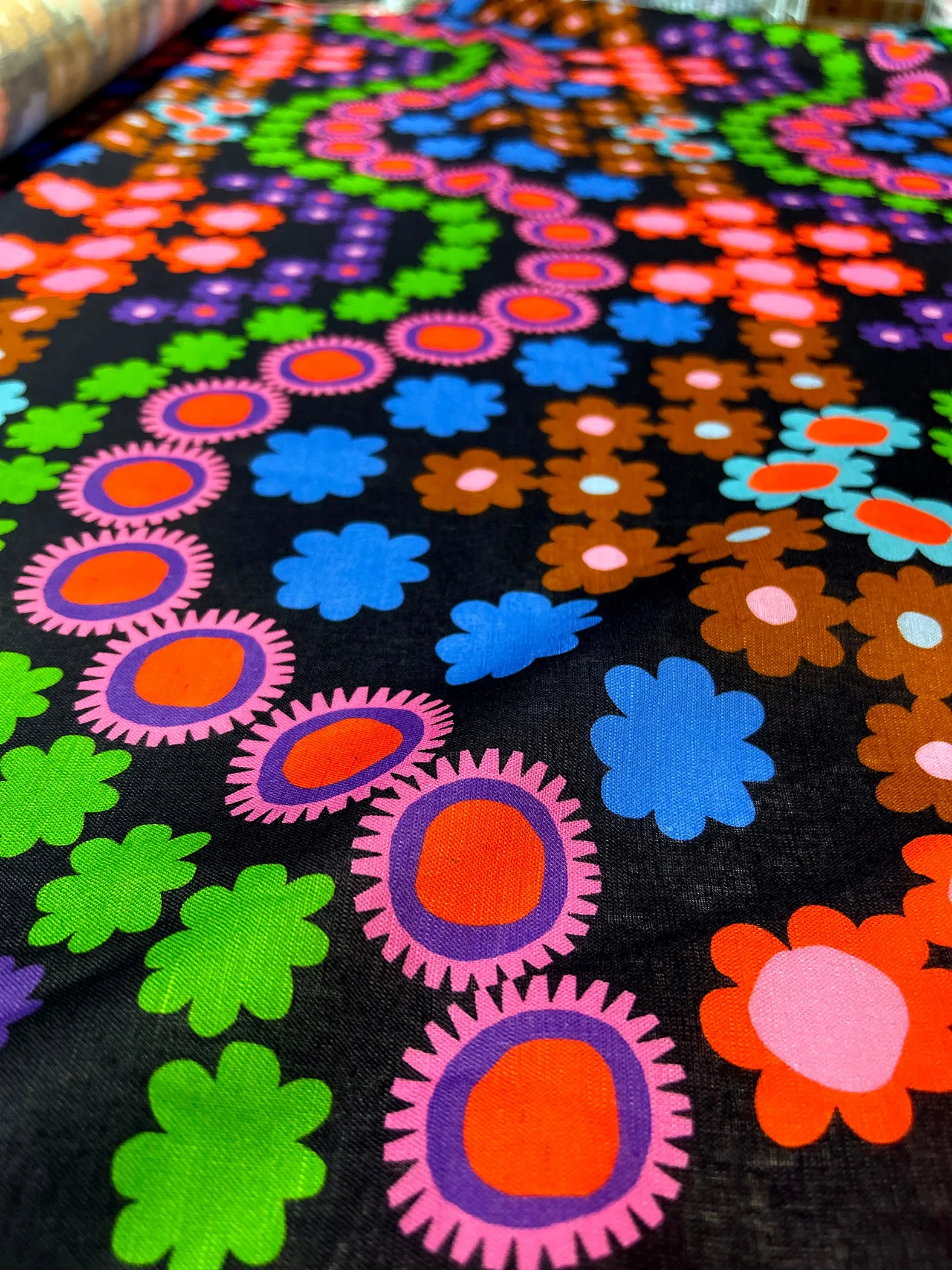 Flower Power (dark) organic cotton linen