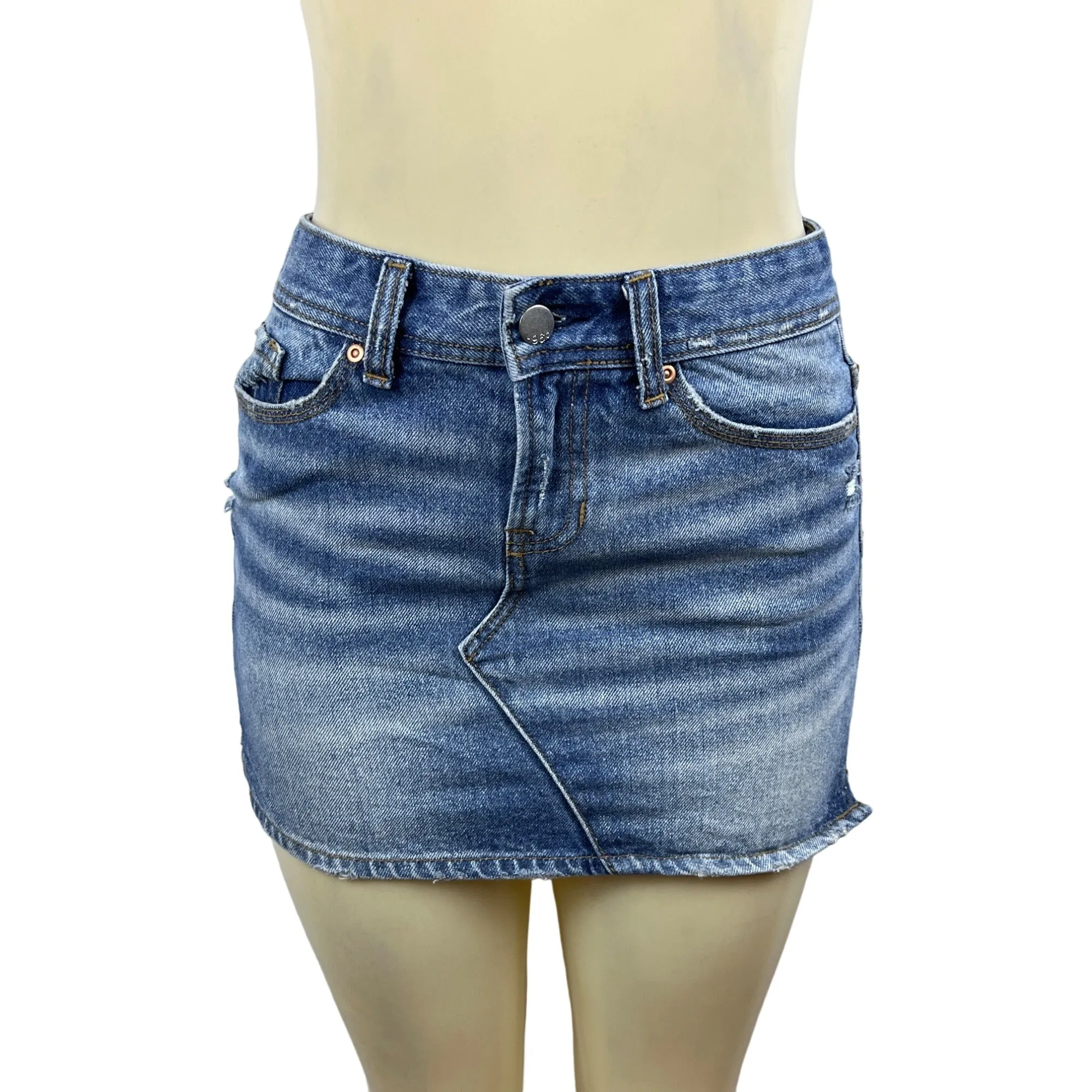 Gap Women's Washed Blue Denim Short Skirt Sz 8