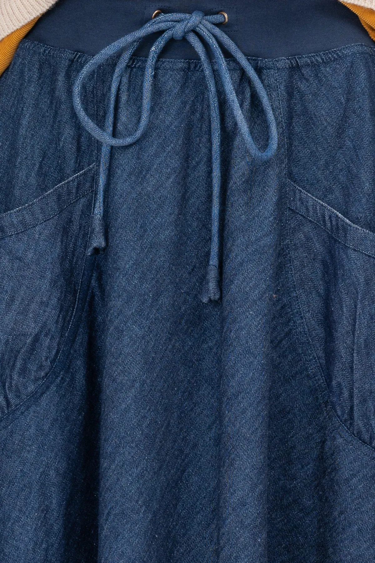 GURU SKIRT