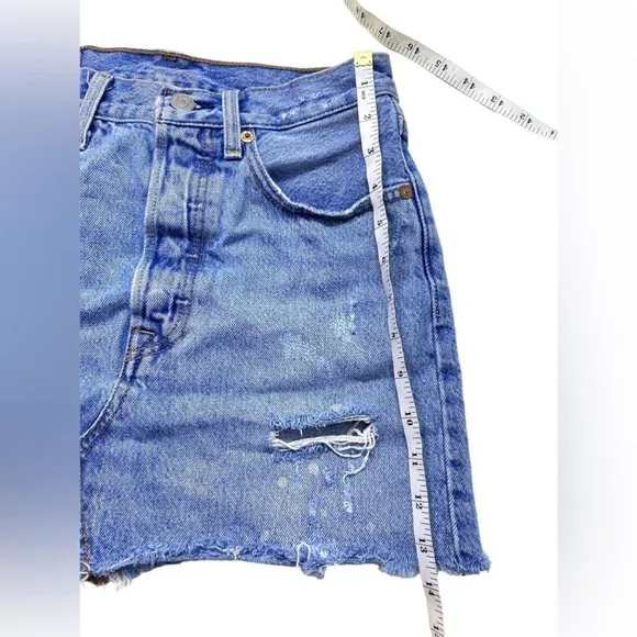 Levi’s - Deconstructed distressed denim mini skirt