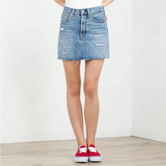 Levi’s - Deconstructed distressed denim mini skirt