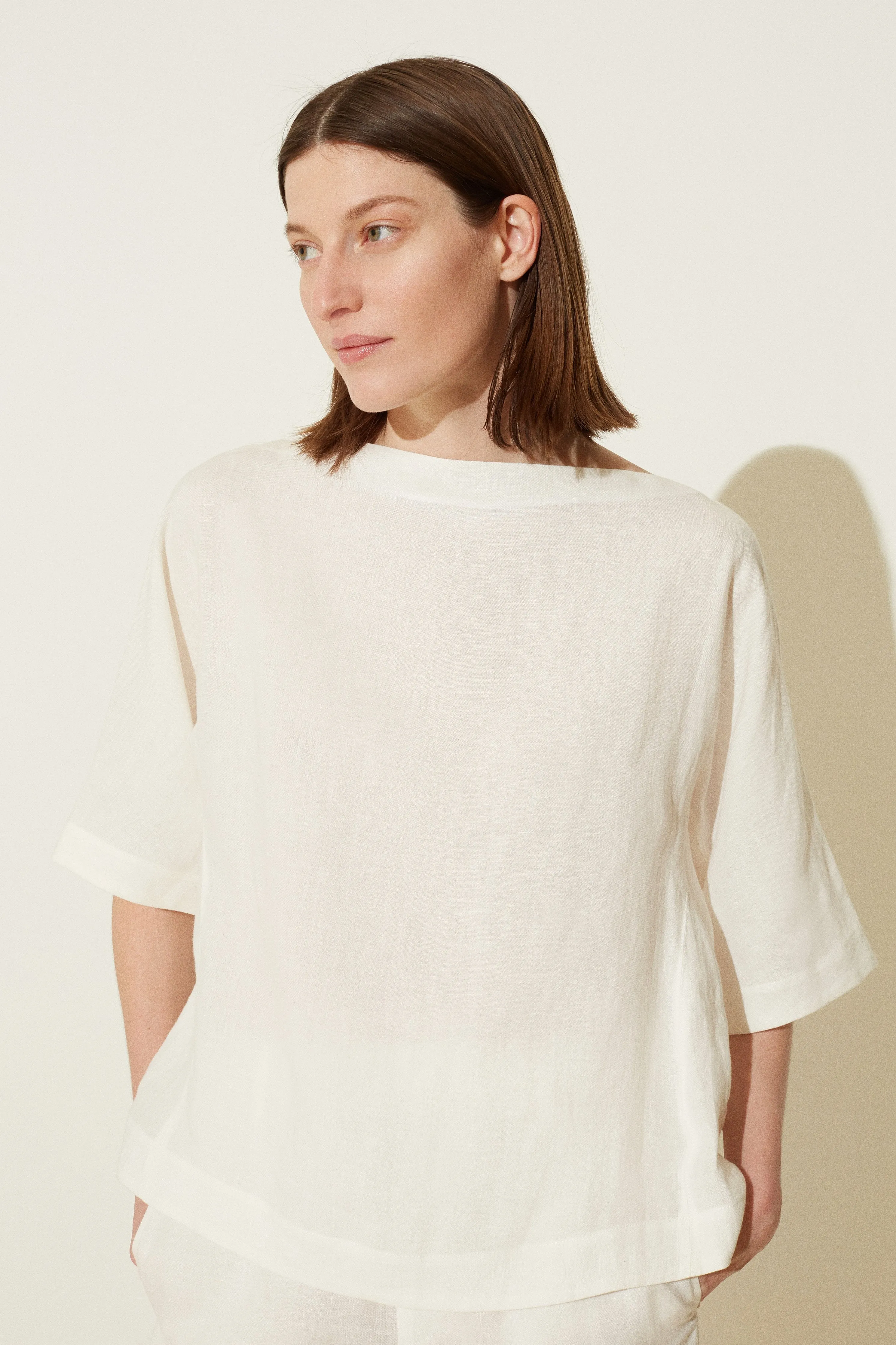 Linen Back Pleat Top - White