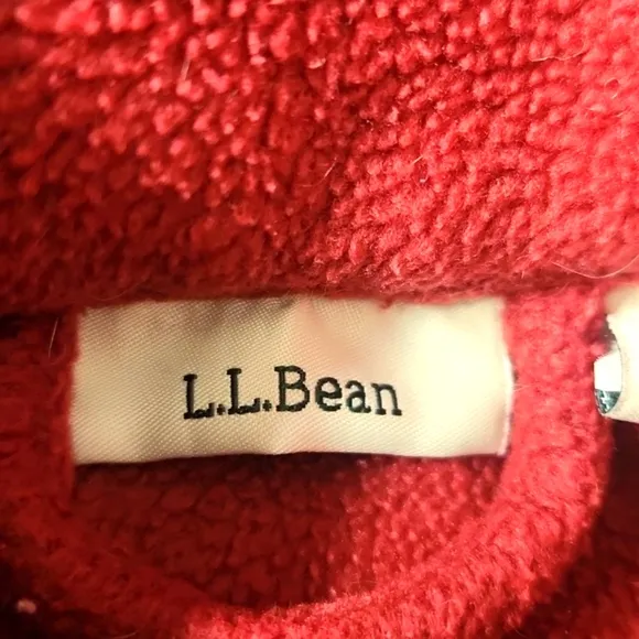 L.L.BEAN maroon full-length full-zip fleece cabincore bathrobe.