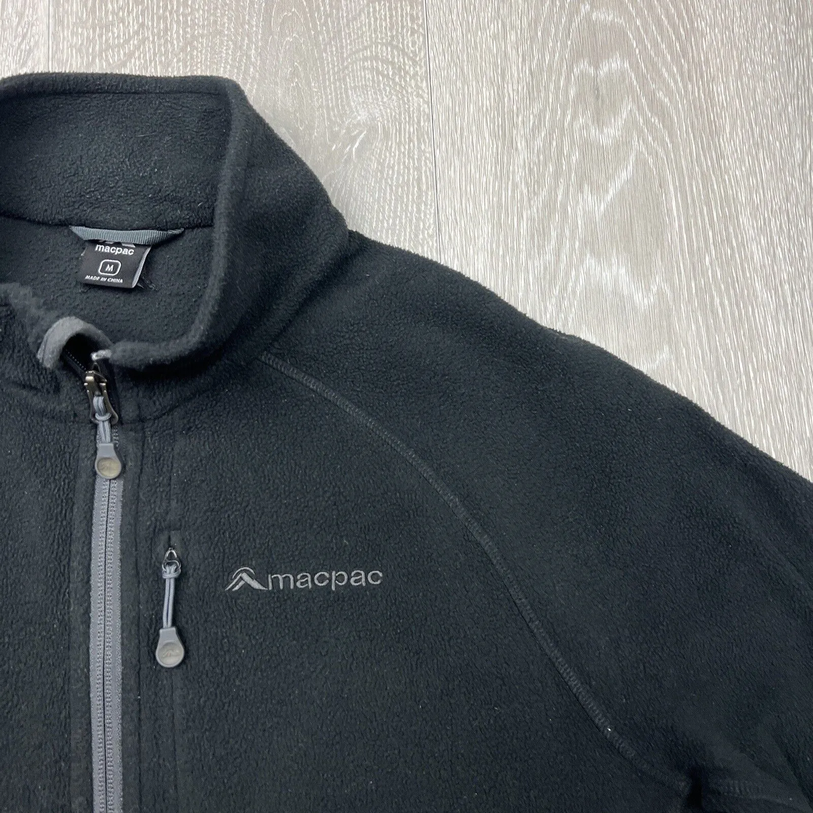 Macpac Mens Polartec Fleece 1/4 Zip Black Jumper Size Medium
