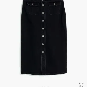 Madewell Black Denim Button-Down Skirt. NWT