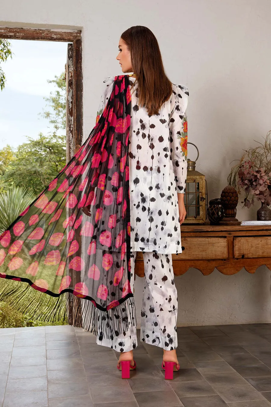 Maria B | M.BASICS '23 | Black & white MB-US23-106-A