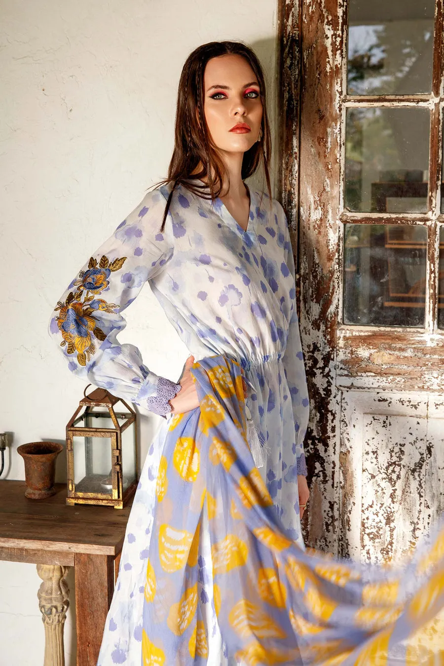Maria B | M.BASICS '23 | Blue & white MB-US23-106-B