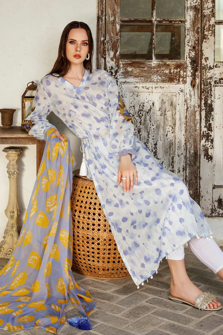 Maria B | M.BASICS '23 | Blue & white MB-US23-106-B