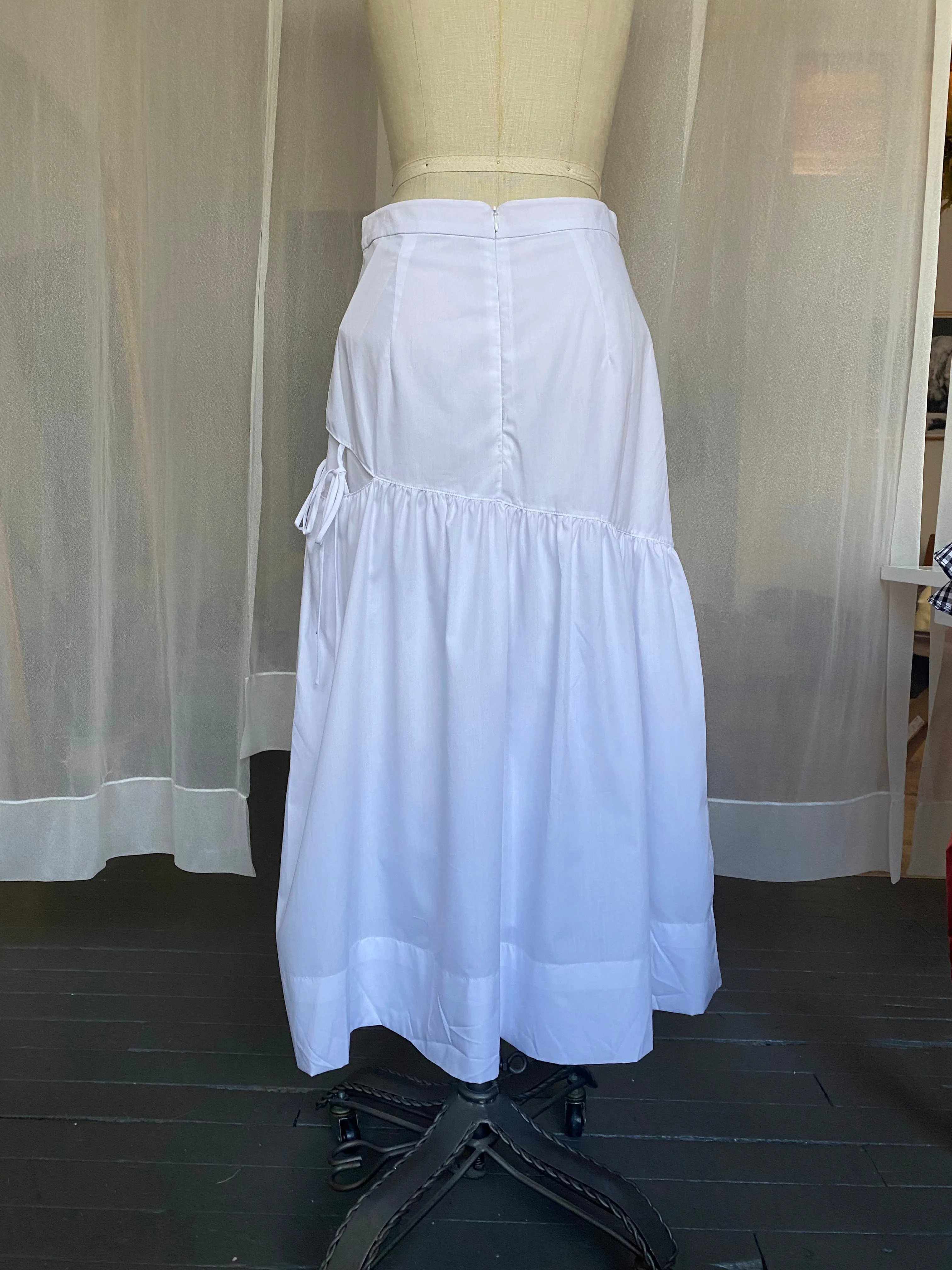 Milk Cotton Skirt