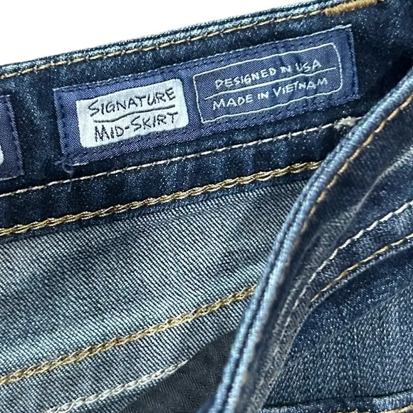 Miss Me Denim Jean Signature Mid Skirt Size 29 With Pockets