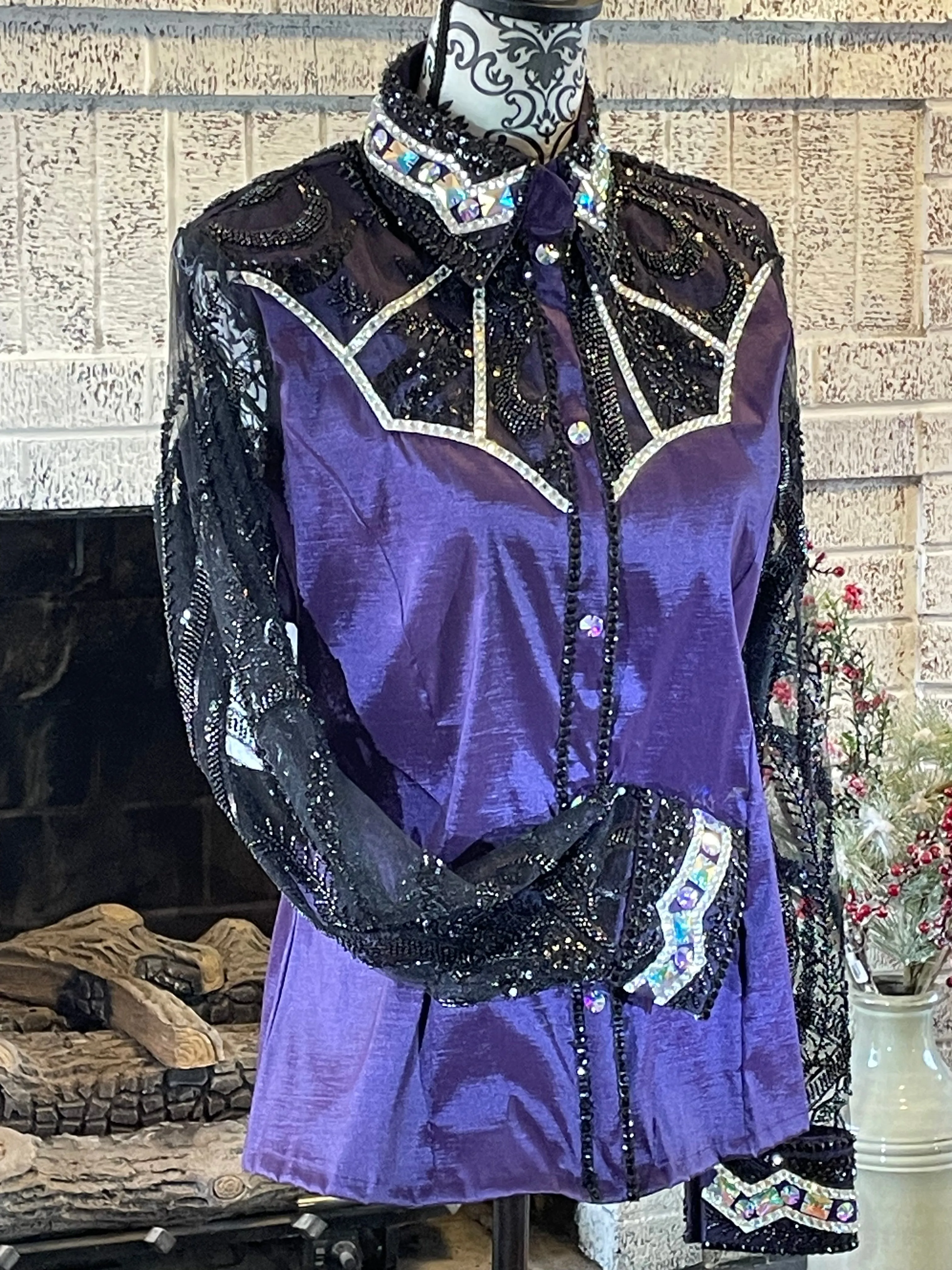 Modern Horsewomen Medium day shirt