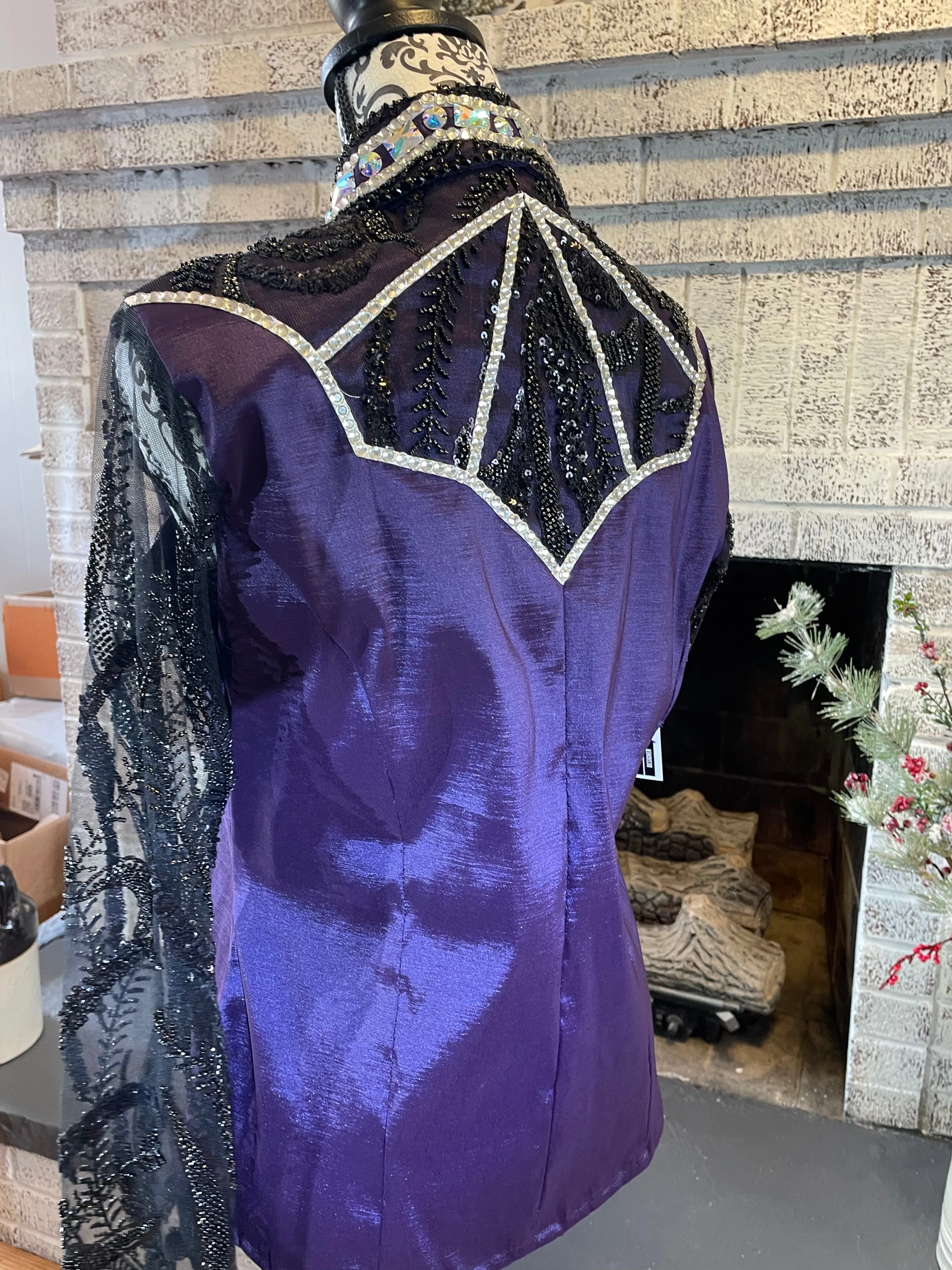 Modern Horsewomen Medium day shirt