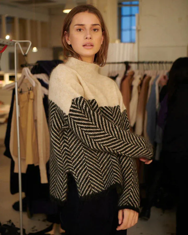 Natasha – High Neck Cotton Jumper