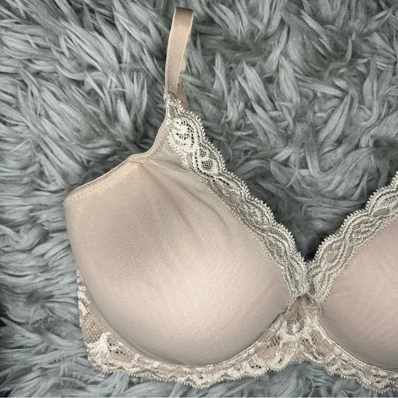 Natori Feathers Plunge T-Shirt neutral nude lace bra size 34DDD