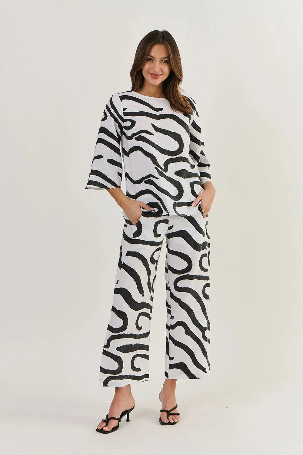 Naturals by O & J Linen Top in Blk Ribbon GA503