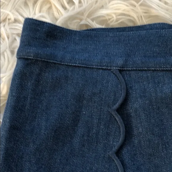 NEW • Draper James • Scallop Denim Mini Skirt 6