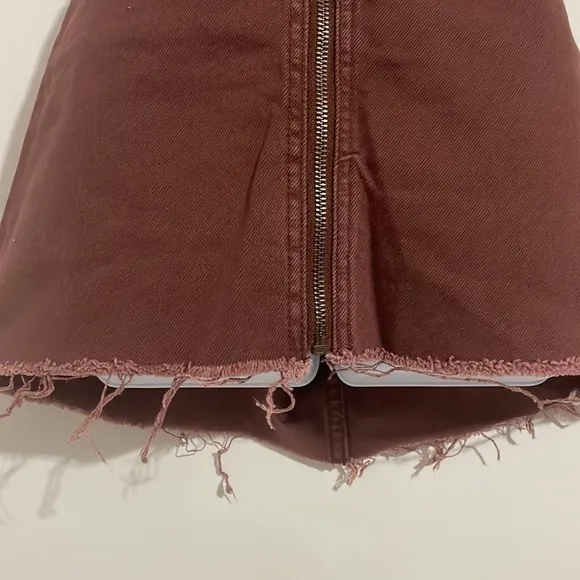 NEW We The Free By Free People Women's Maroon Denim Zip Up Frayed Mini Skirt!