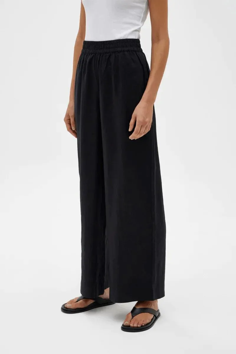 Nilsa Pant