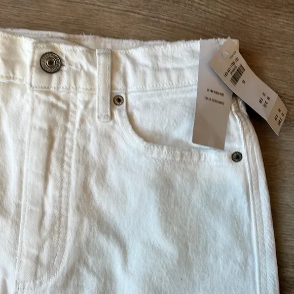 NWT Abercrombie &amp; Fitch white denim jean skirt