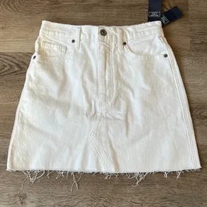 NWT Abercrombie &amp; Fitch white denim jean skirt