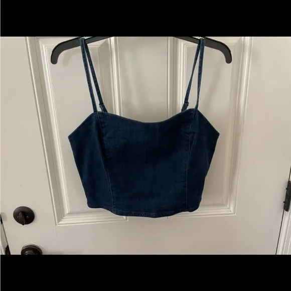 NWT Belle Vere Denim Skirt Set. Blue. Size Medium.
