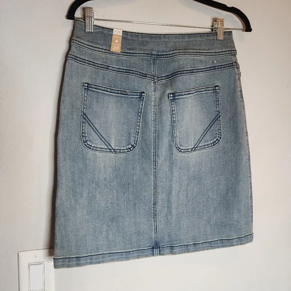 NWT Prana Stretch Denim Dusted Blue Broadway Skirt women's size 4